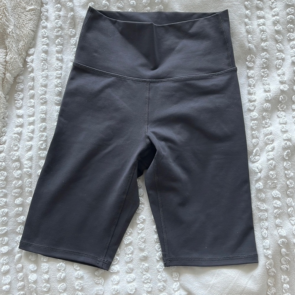 Aritzia Babaton Biker Shorts